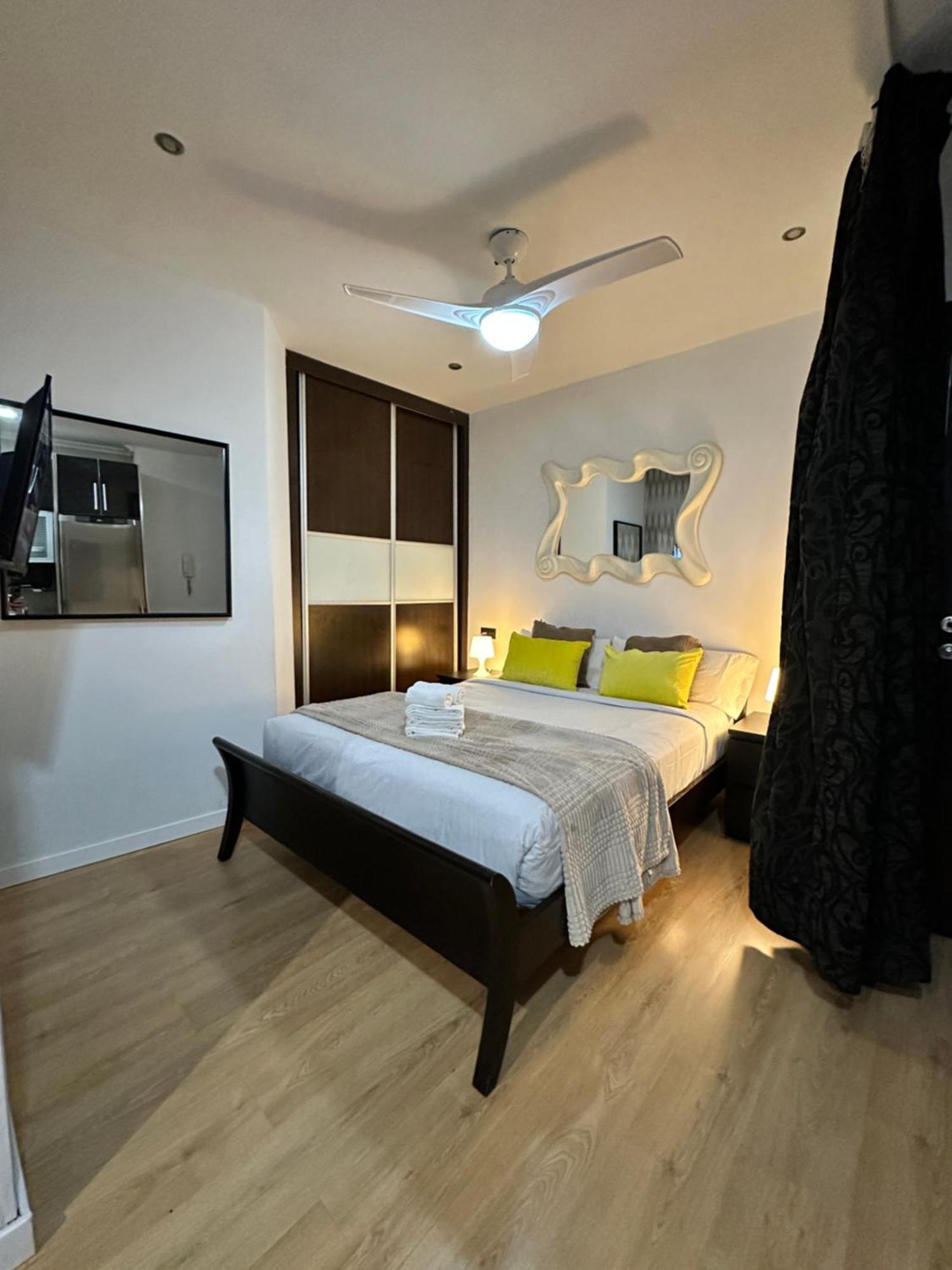 Appartement Carreteria Deluxe à Málaga Extérieur photo