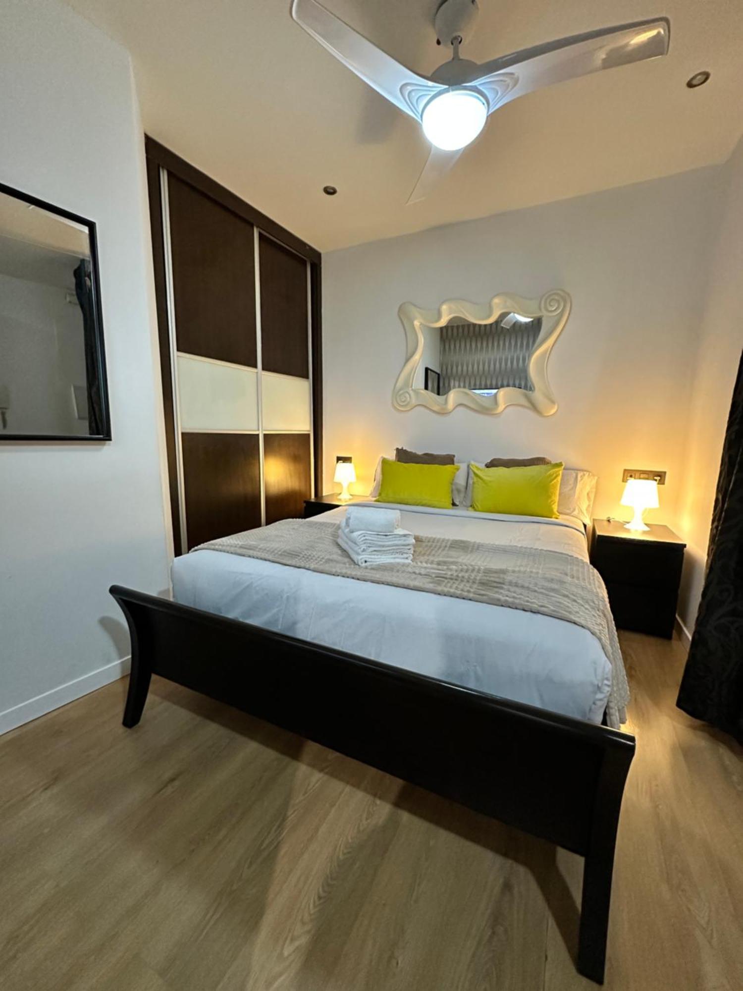 Appartement Carreteria Deluxe à Málaga Extérieur photo